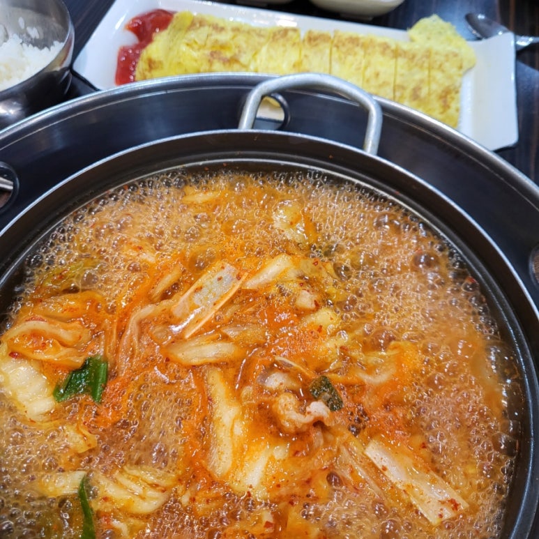 가야 생고기 김치찌개 이미지