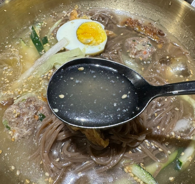염소뜨락 이미지