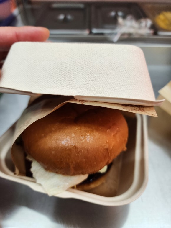 뚱버거엔꼬마김밥 이미지