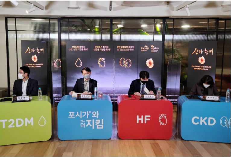 광고와 홍보의 필수 아이템 20년 경력의 신뢰할 수 있는 광고 디스플레이   카멜 초슬림 스탠드형 LED전광판  소개 이미지 11
