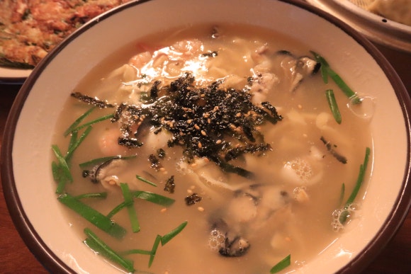 뜨락칼국수 이미지