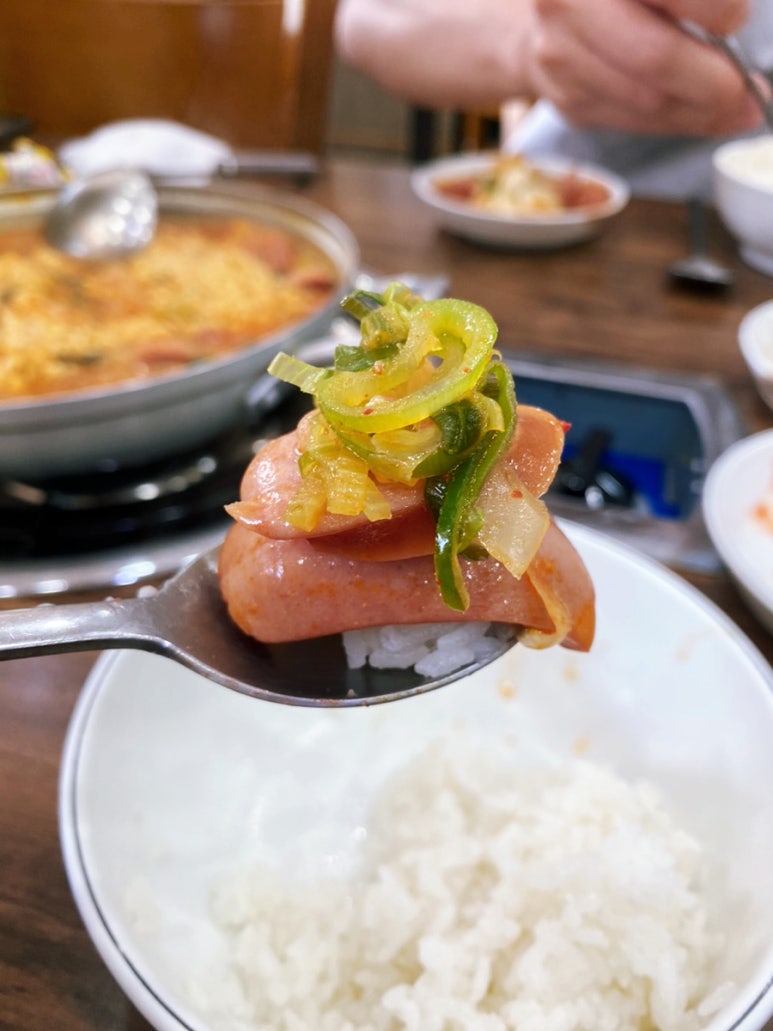 쌍둥이 부대찌개 이미지