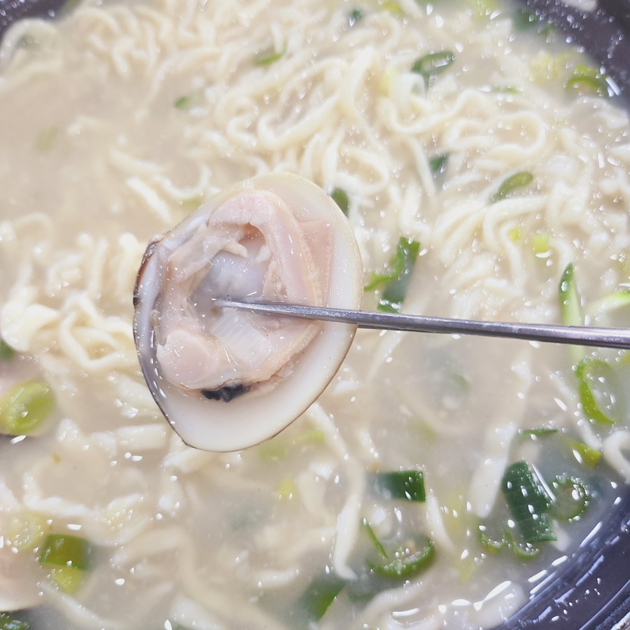 백합칼국수 이미지