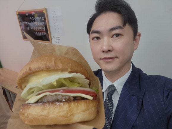 뚱버거엔꼬마김밥 이미지