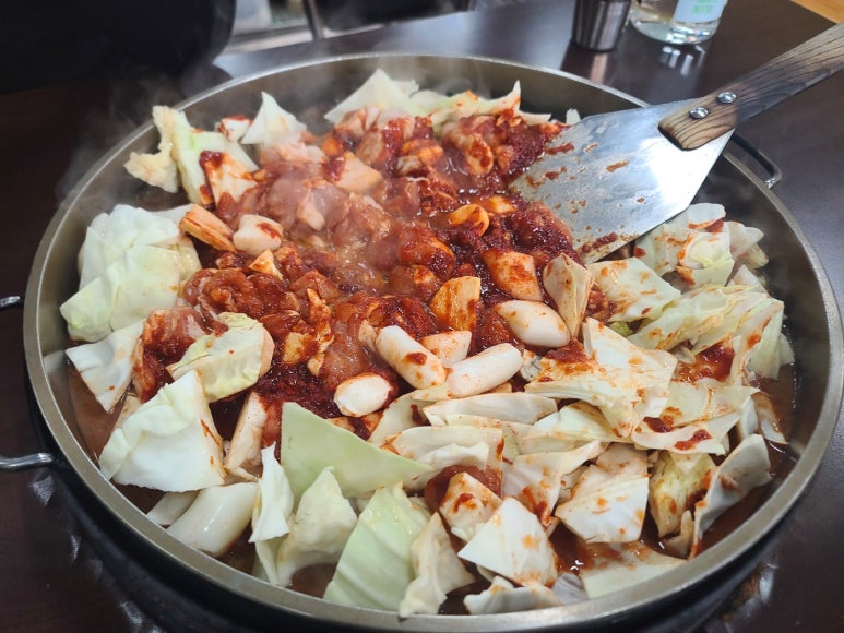 153꼬끼오왕닭갈비 이미지