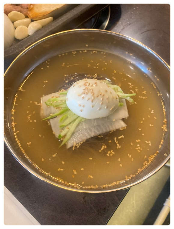 행복한금돼지 이미지