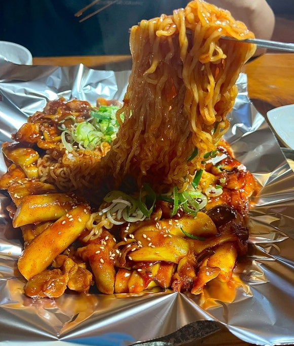 장터숯불닭바베큐 이미지