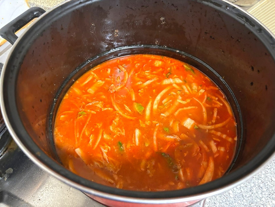 통큰 부추 칼국수 이미지