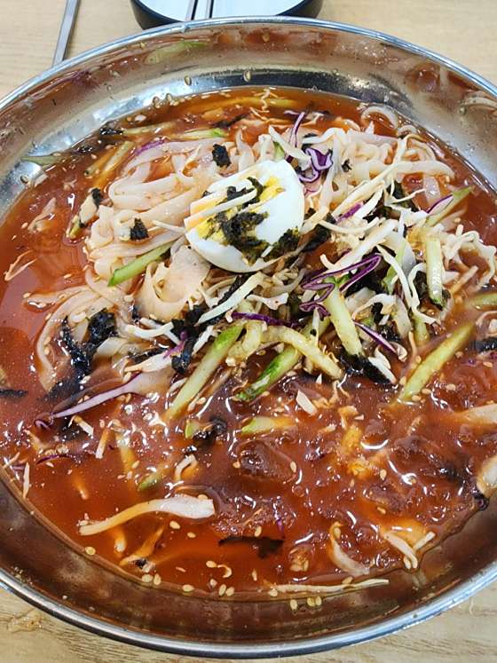 모퉁이국수 이미지