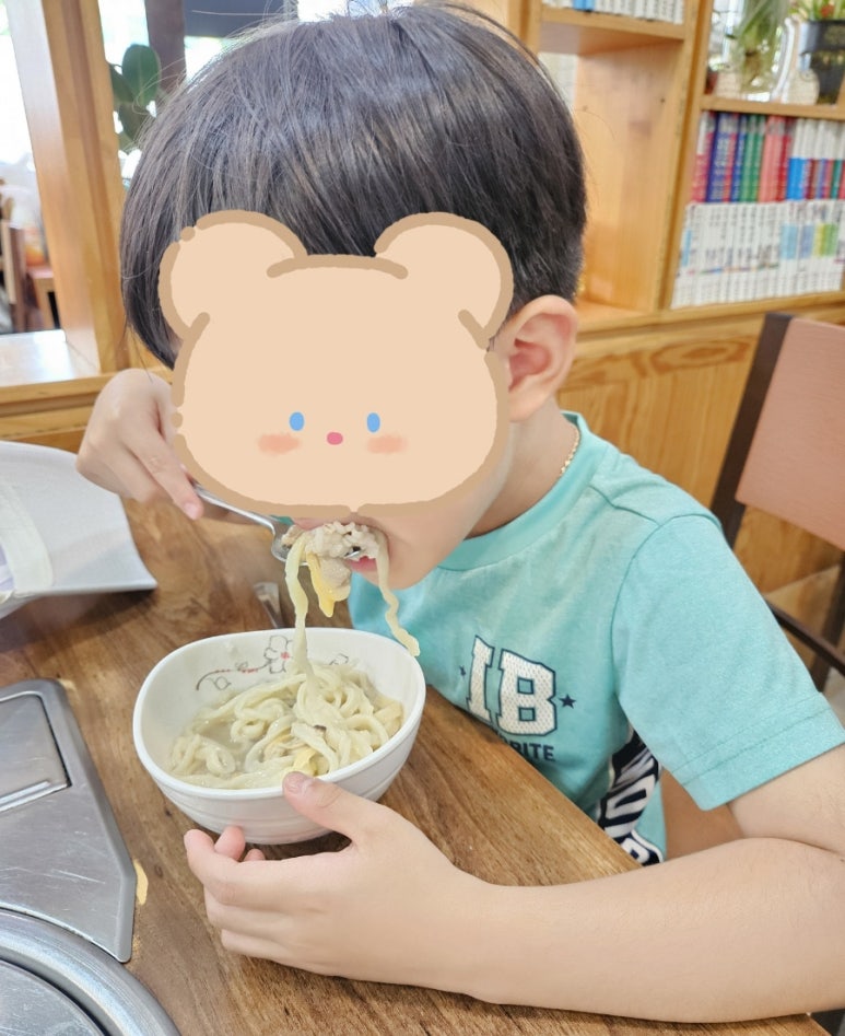 세미바지락칼국수 이미지