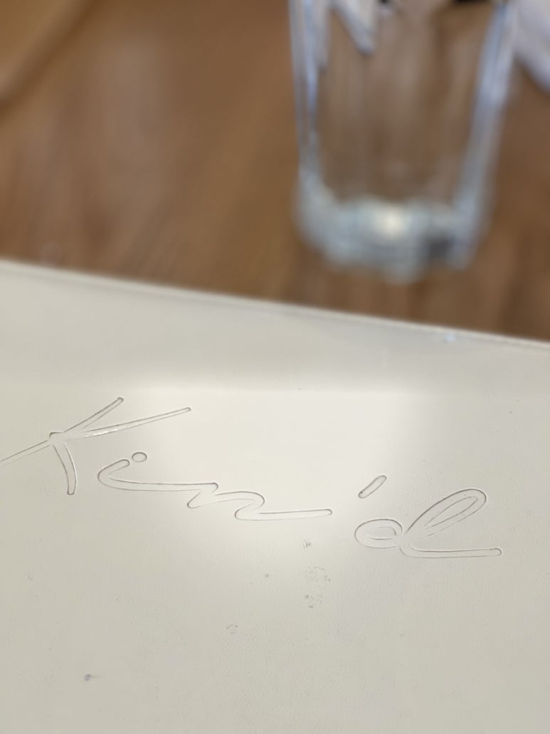 퀸즈타이 이미지