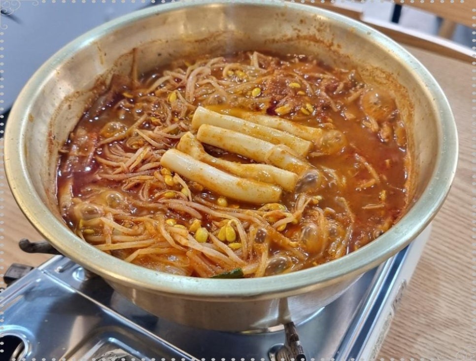 푸짐한 식당 이미지