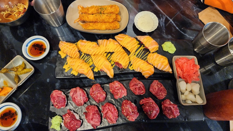 육회바른연어상 이미지