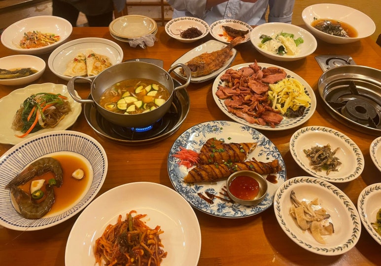 가위바위보쌈정식 이미지