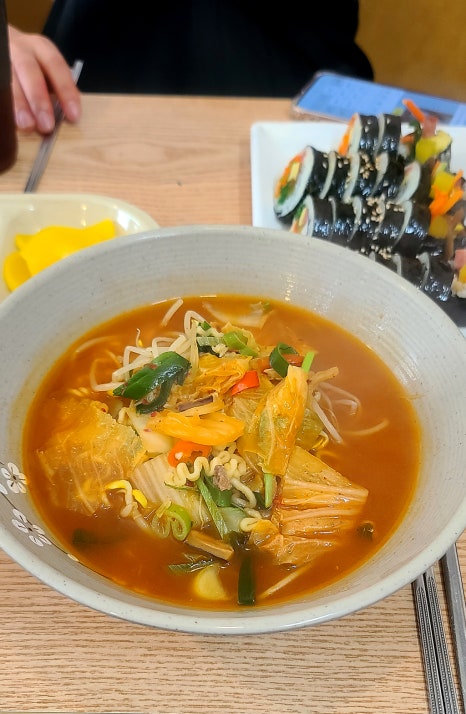 으랏차분식 이미지