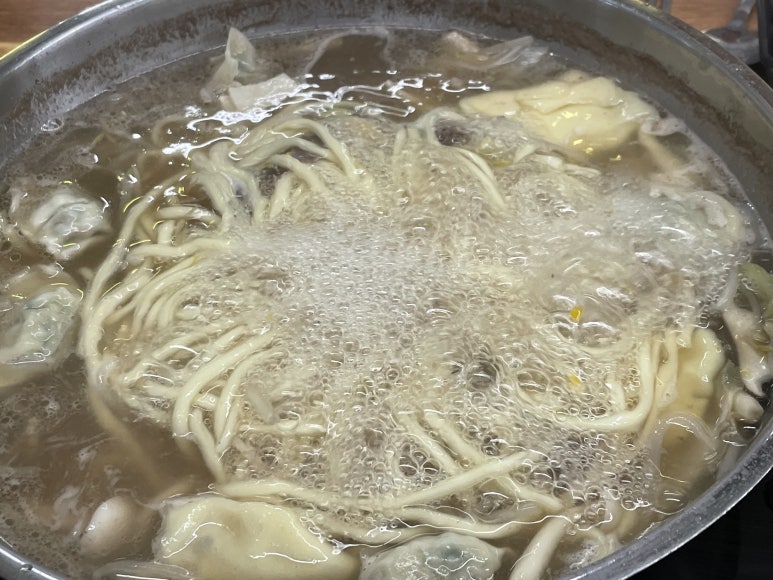 밀양샤브칼국수 이미지