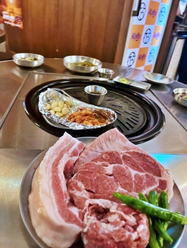 엄청난고기집 이미지