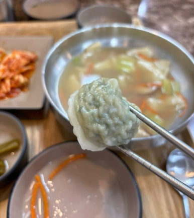 더마싯는칼국수 이미지