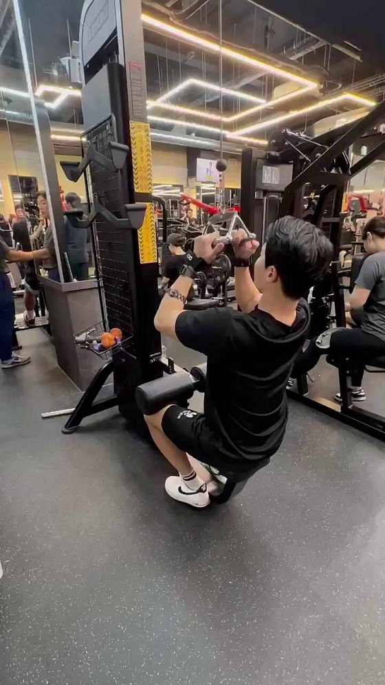 빅브로짐휘트니스 이미지