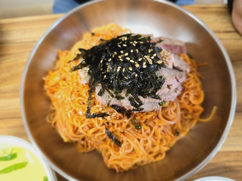 엄마돈국수 이미지