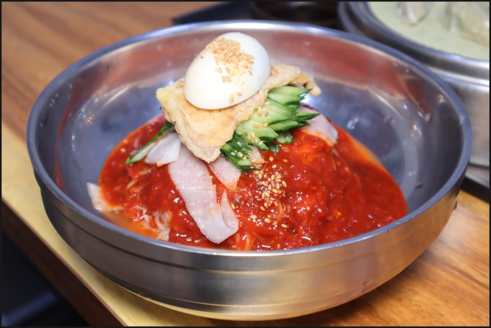 황금밀면 이미지
