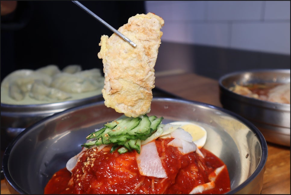 황금밀면 이미지
