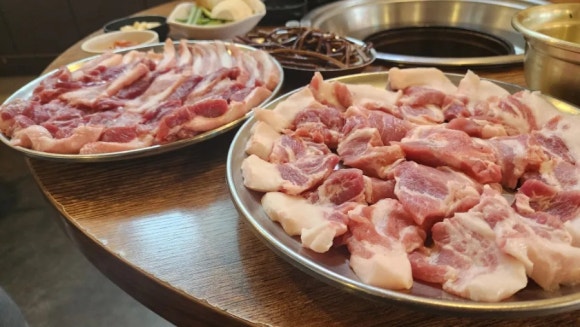 준석이네뒷고기 이미지