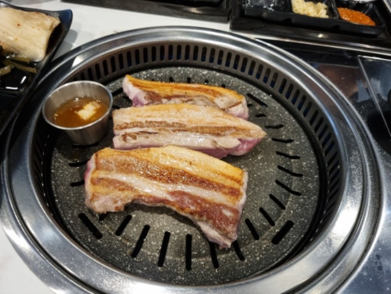 고기뚜겅 이미지