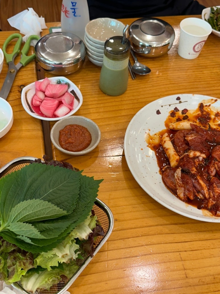 퇴골오리숯불구이 이미지