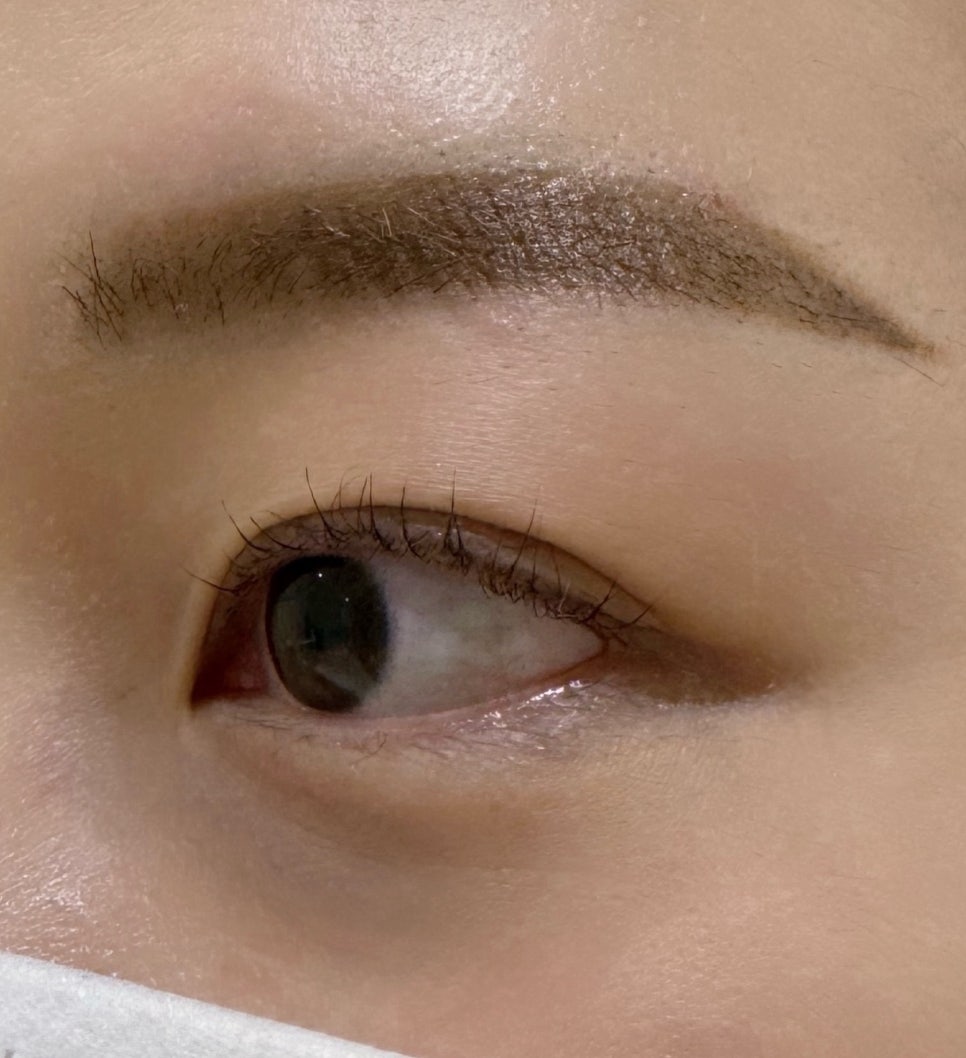 라라모어네일앤뷰티 이미지