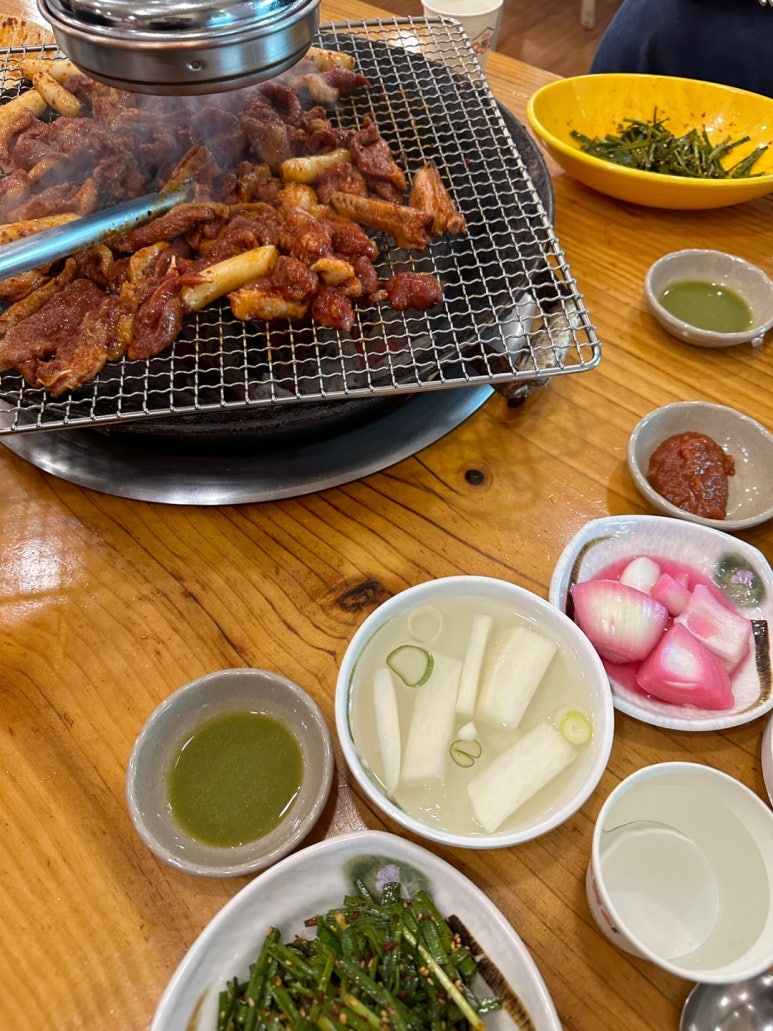 퇴골오리숯불구이 이미지