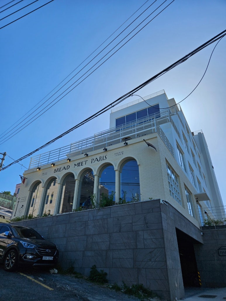 브레드 밋 파리 이미지