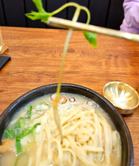 최고닭칼국수 이미지