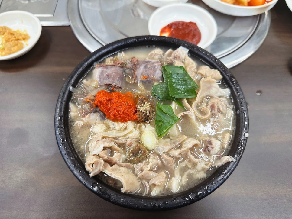 뚝배기순대국밥 이미지