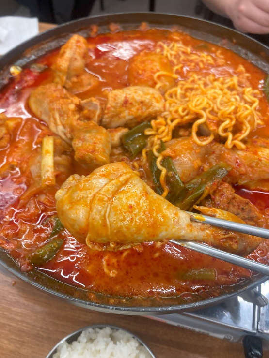 풍년닭도리탕 신촌직영점 이미지