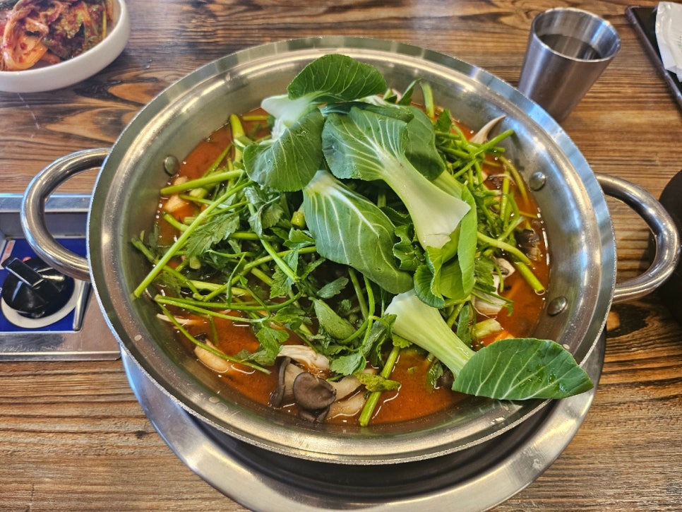 돌미나리칼국수 이미지