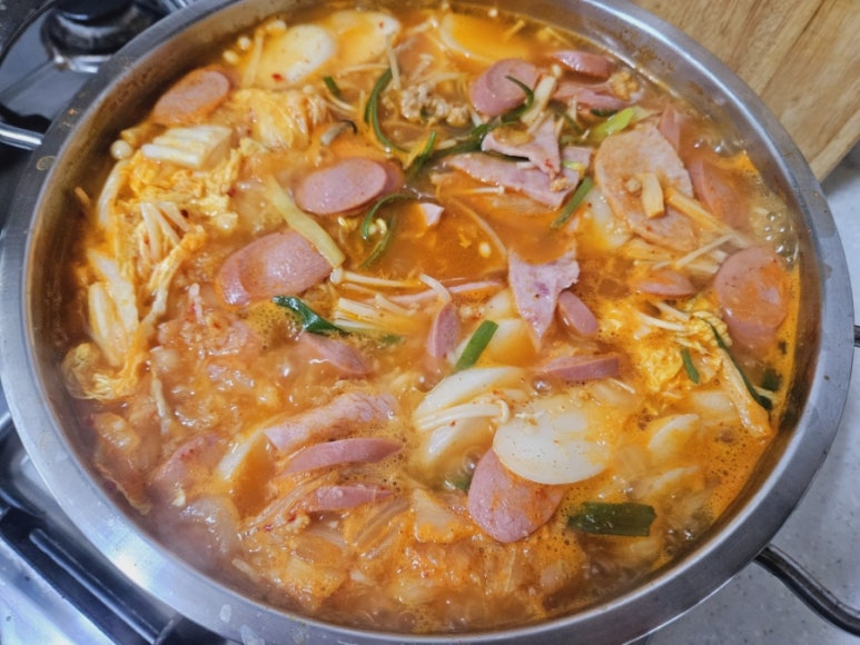 땅스부대찌개 제주신촌점 사진 3