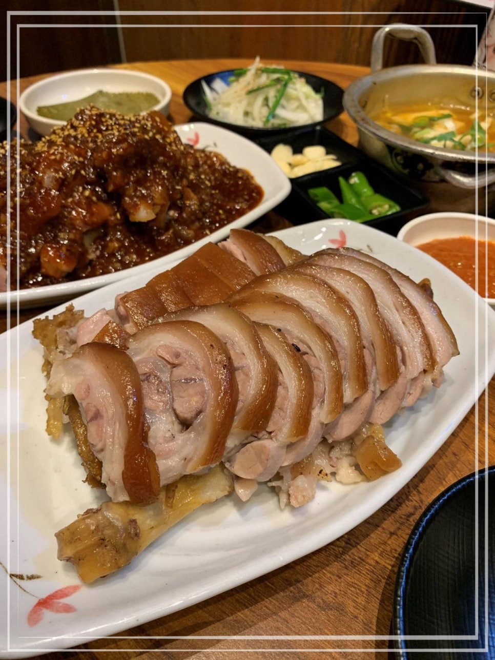 맛을담은왕족발 이미지
