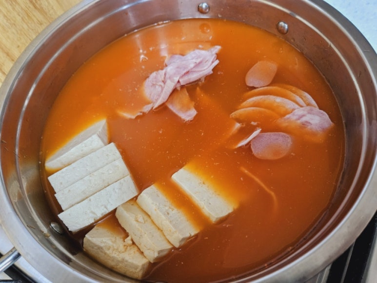 땅스부대찌개 제주신촌점 대표 사진