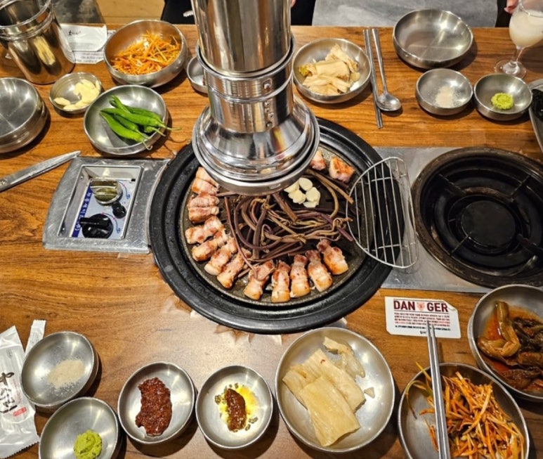 육시리 이미지