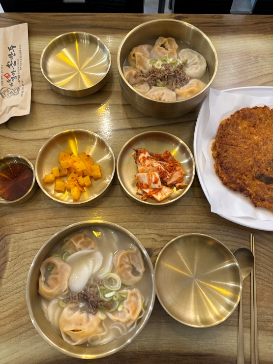 엄마손만두국 이미지