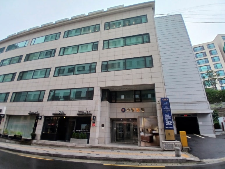 조지앙로르 플래그십 스파 한남 이미지