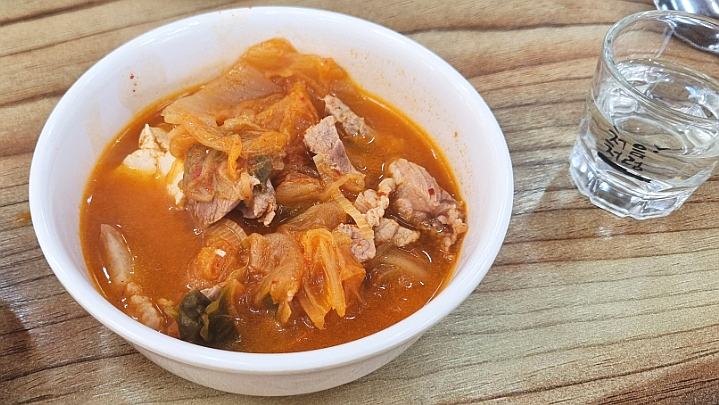 신성정육식당&김치찌개 이미지