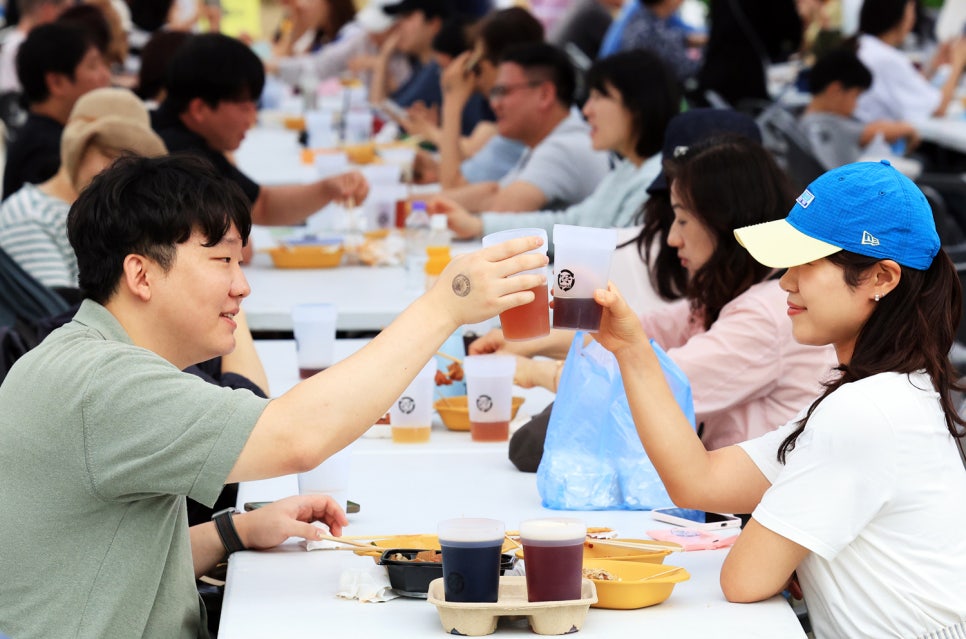 공원 커피맥주 이미지