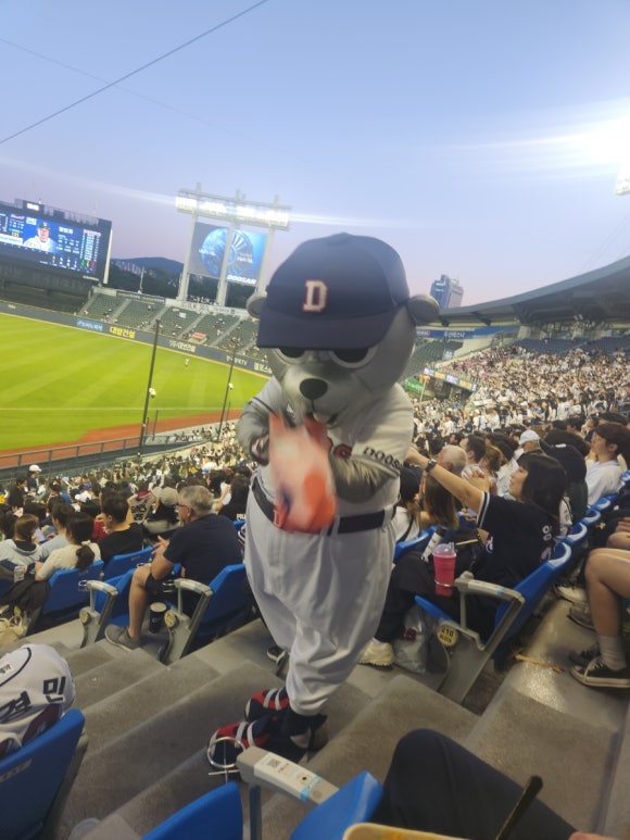 철홍 이미지