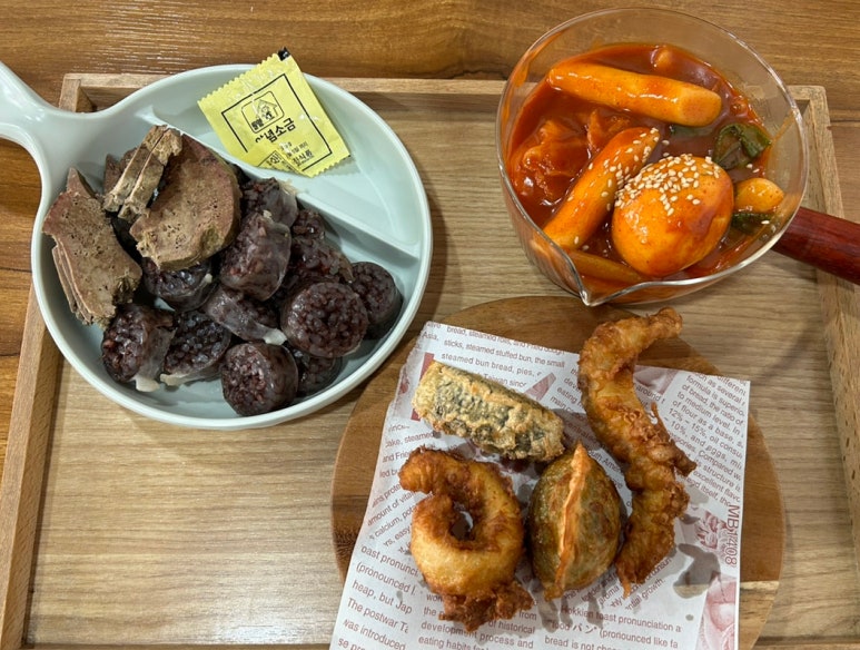 분식집에하숙하는붕어빵 이미지