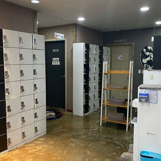 쌍둥이휘트니스 이미지