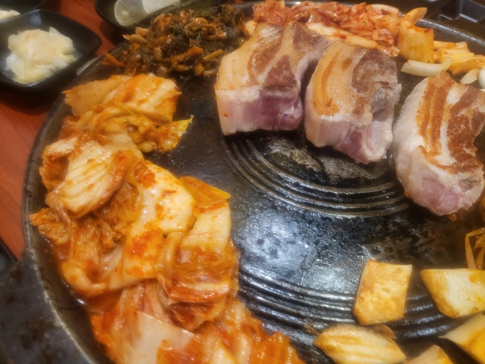 상구네 솥뚜껑 삼겹살 이미지