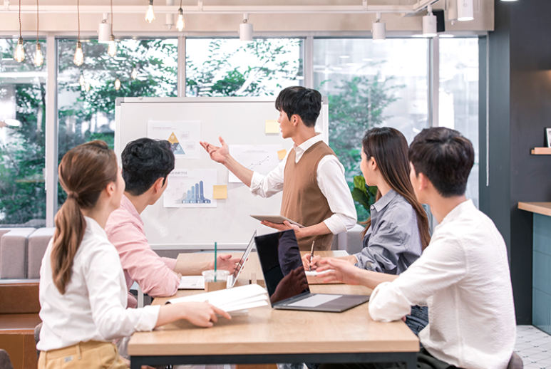 에스케이커뮤니케이션즈(주) 이미지
