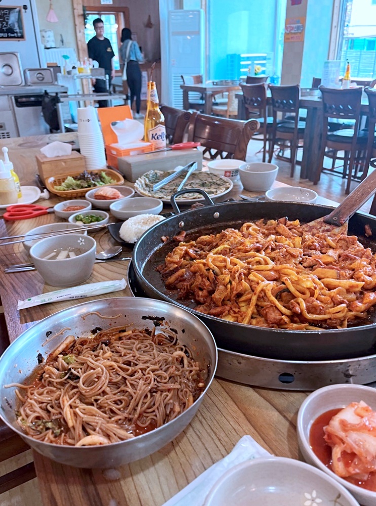춤추는 닭갈비 이미지